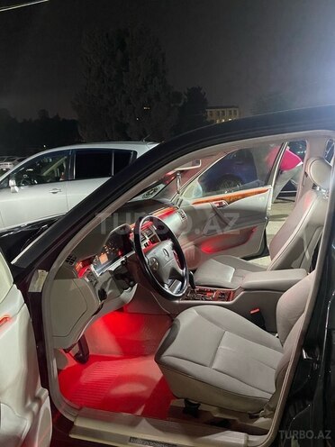 Mercedes E 270 2000, 423,000 km - 2.7 л - Qazax