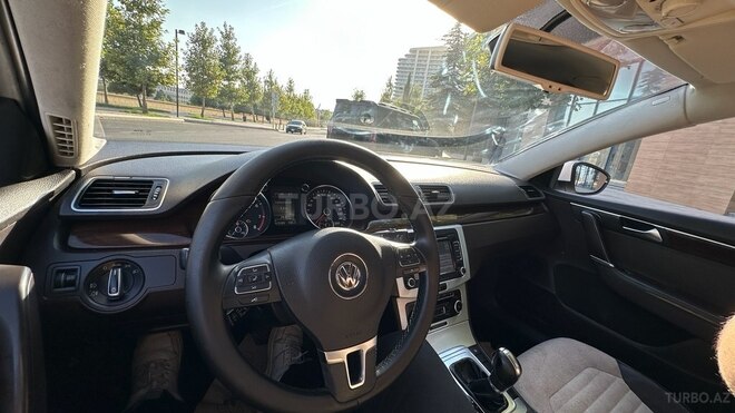 Volkswagen Passat 2011, 264,000 km - 2.0 l - Bakı