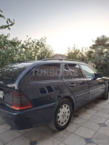 Mercedes C 220 2000, 320,000 km - 2.2 l - Masallı