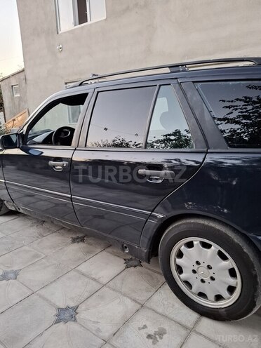 Mercedes C 220 2000, 320,000 km - 2.2 l - Masallı