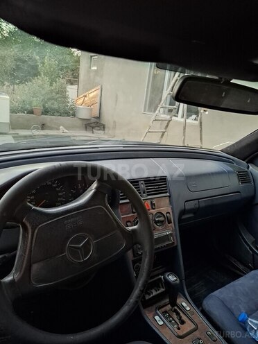 Mercedes C 220 2000, 320,000 km - 2.2 l - Masallı