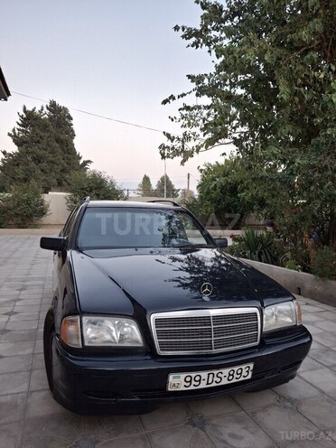Mercedes C 220 2000, 320,000 km - 2.2 l - Masallı