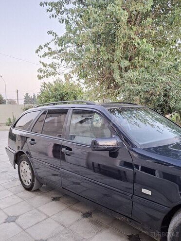 Mercedes C 220 2000, 320,000 km - 2.2 l - Masallı