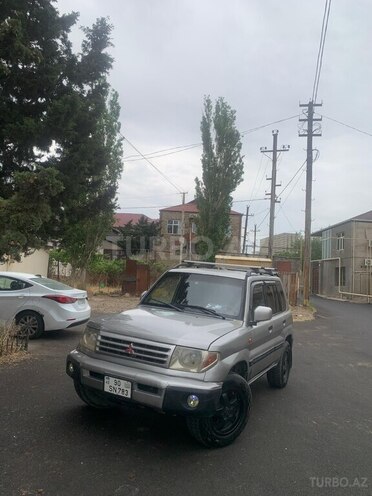 Mitsubishi Pajero io 2002, 266,000 km - 2.0 l - Bakı