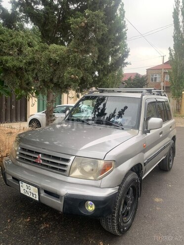 Mitsubishi Pajero io 2002, 266,000 km - 2.0 l - Bakı
