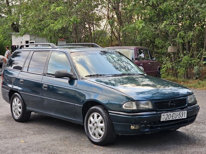 Opel Astra 1996, 265,980 km - 1.6 l - Qəbələ