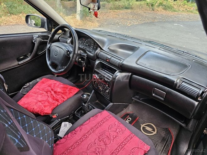 Opel Astra 1996, 265,980 km - 1.6 l - Qəbələ