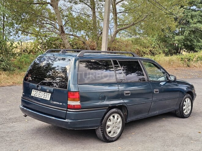 Opel Astra 1996, 265,980 km - 1.6 l - Qəbələ