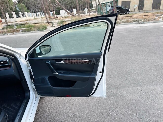 Volkswagen Passat 2011, 193,000 km - 1.8 l - Sumqayıt