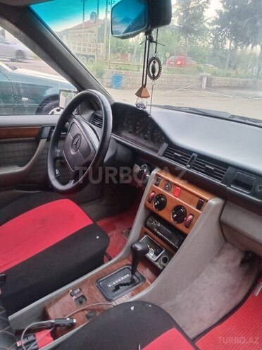 Mercedes E 200 1993, 250,000 km - 2.0 l - Bakı