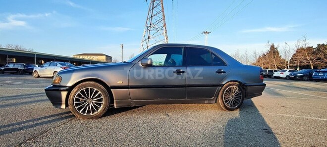 Mercedes C 240 1998, 325,500 km - 2.4 л - Bakı