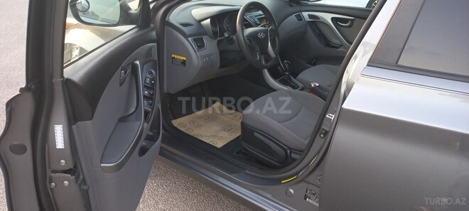 Hyundai Elantra 2015, 86,000 km - 1.8 l - Bakı