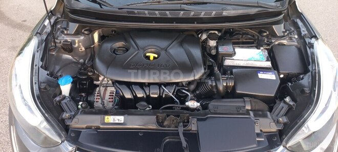 Hyundai Elantra 2015, 86,000 km - 1.8 l - Bakı