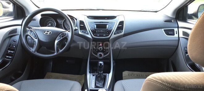 Hyundai Elantra 2015, 86,000 km - 1.8 l - Bakı