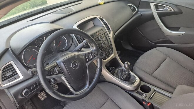 Opel Astra 2011, 242,120 km - 1.3 л - Şabran