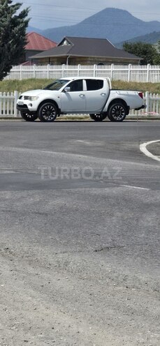 Mitsubishi L200 2009, 320,000 km - 2.5 л - Oğuz