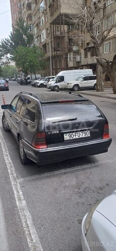 Mercedes C 250 1998, 591,000 km - 2.5 l - Qax