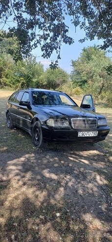 Mercedes C 250 1998, 591,000 km - 2.5 l - Qax