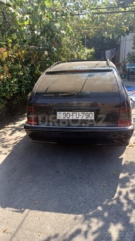 Mercedes C 250 1998, 591,000 km - 2.5 l - Qax