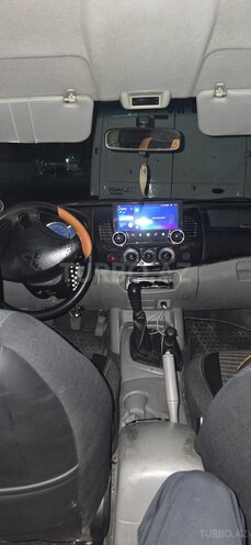 Mitsubishi L200 2009, 320,000 km - 2.5 л - Oğuz