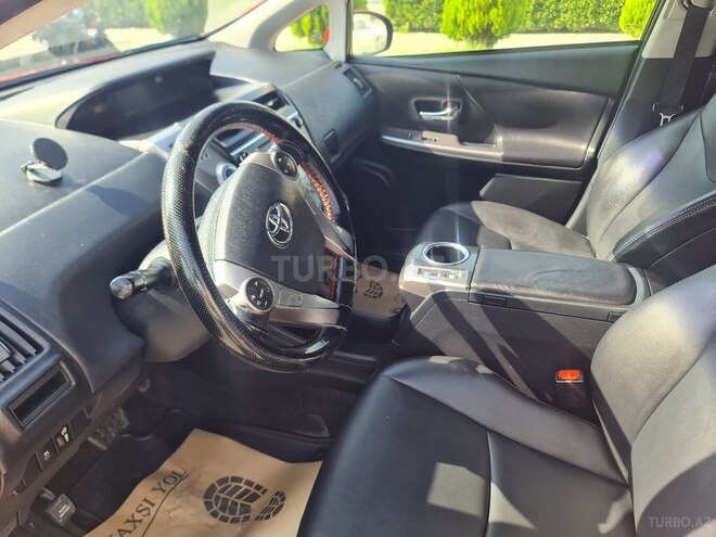 Toyota Prius V 2015, 253,000 km - 1.8 л - Bakı