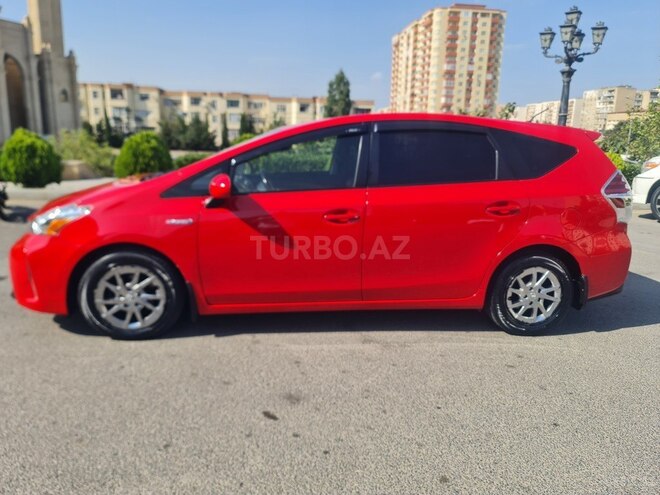 Toyota Prius V 2015, 253,000 km - 1.8 л - Bakı