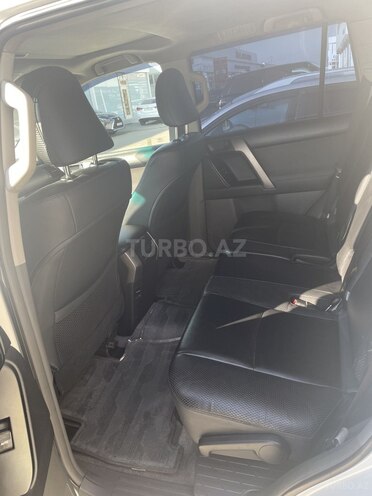 Toyota Land Cruiser Prado 2010, 255,000 km - 2.7 л - Bakı