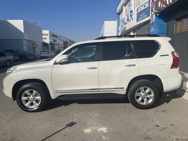 Toyota Land Cruiser Prado 2010, 255,000 km - 2.7 л - Bakı