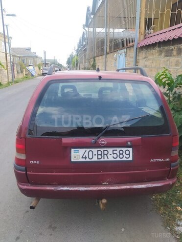 Opel Astra 1997, 300,000 km - 1.6 l - Qusar