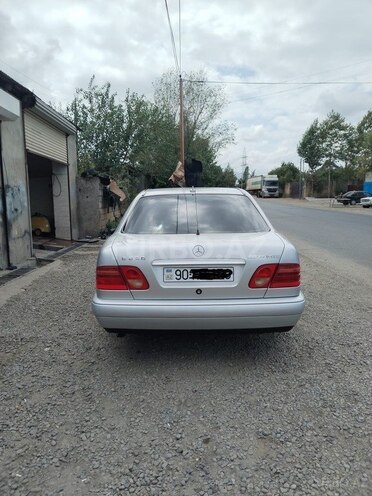 Mercedes E 230 1997, 342,000 km - 2.3 l - Masallı