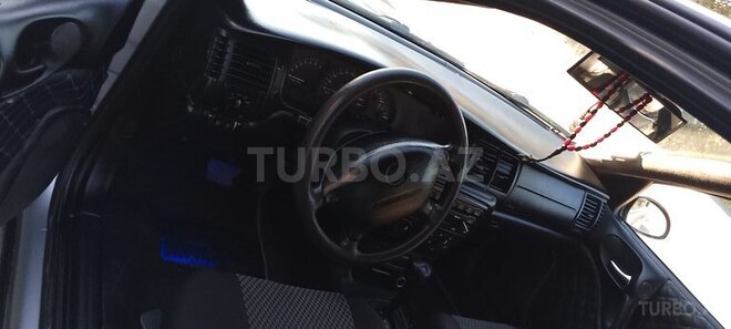 Opel Vectra 1998, 220,000 km - 1.8 l - Qazax