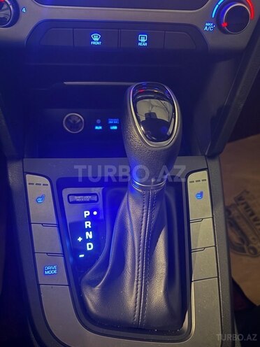 Hyundai Avante 2018, 194,000 km - 1.6 л - Bakı