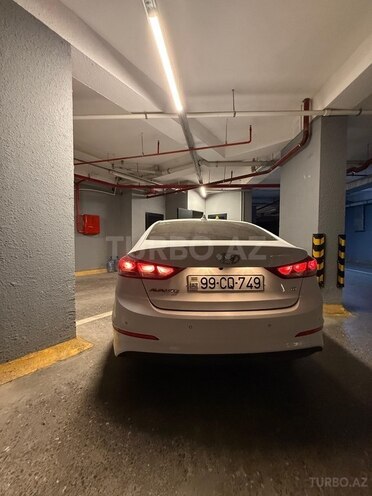 Hyundai Avante 2018, 194,000 km - 1.6 л - Bakı