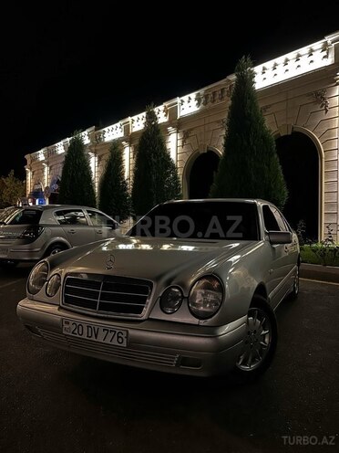 Mercedes E 220 1998, 111,000 km - 2.2 l - Gəncə