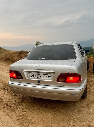 Mercedes E 220 1998, 111,000 km - 2.2 l - Gəncə