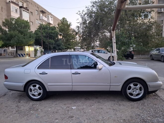 Mercedes E 240 1998, 350,000 km - 2.4 l - Sumqayıt