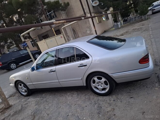 Mercedes E 240 1998, 350,000 km - 2.4 l - Sumqayıt