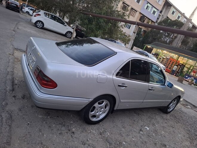 Mercedes E 240 1998, 350,000 km - 2.4 l - Sumqayıt