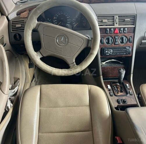 Mercedes C 200 1998, 319,000 km - 2.0 л - Bakı
