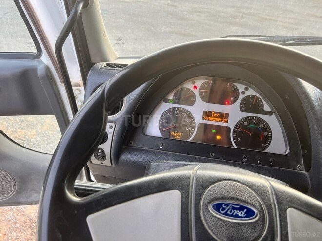 Ford Cargo 2014, 266,000 km - 7.5 l - Bakı