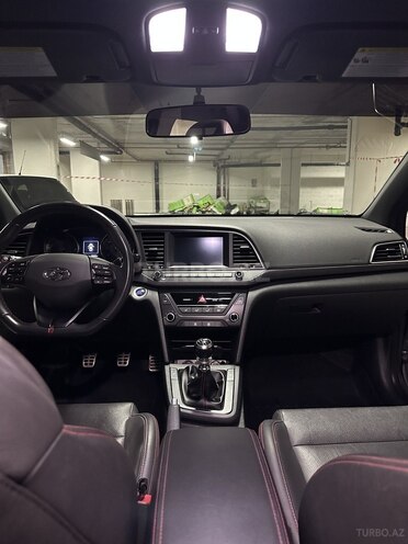 Hyundai Elantra 2017, 97,365 km - 1.6 l - Bakı