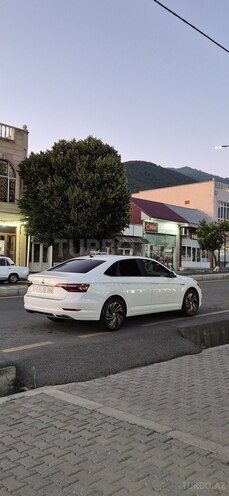 Volkswagen Jetta 2018, 50,000 km - 1.4 l - Qax
