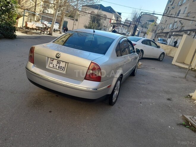 Volkswagen Passat 2004, 320,000 km - 1.8 l - Bakı