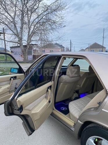 Mercedes 190 1990, 230,000 km - 2.0 l - Xaçmaz