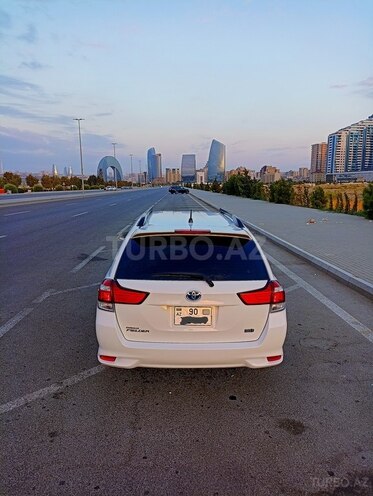 Toyota Corolla Fielder 2015, 135,000 km - 1.5 l - Bakı