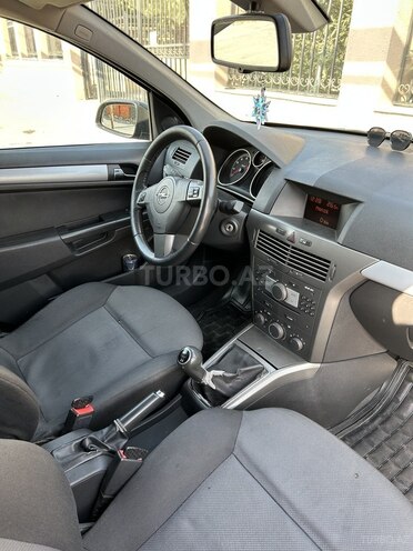 Opel Astra 2006, 280,000 km - 1.4 l - Bakı