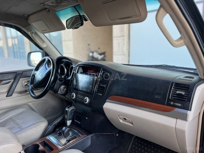 Mitsubishi Pajero 2008, 268,000 km - 3.0 л - Xırdalan