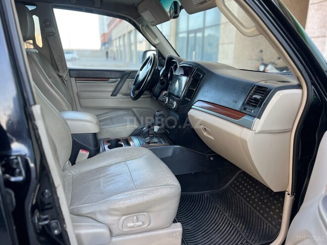 Mitsubishi Pajero 2008, 268,000 km - 3.0 л - Xırdalan