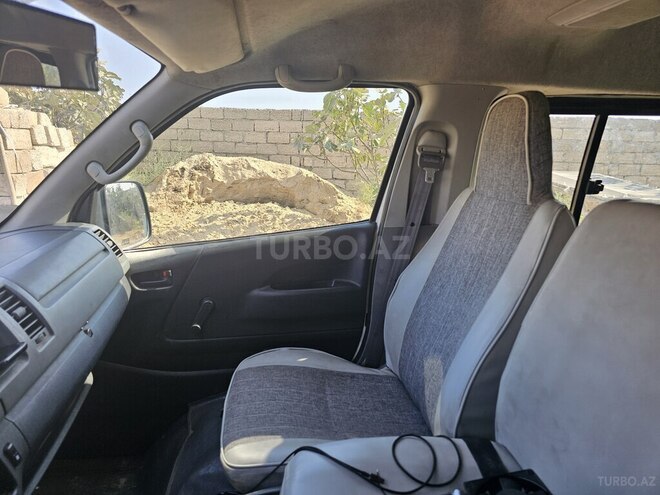 Toyota HiAce 2010, 300,000 km - 2.5 l - Bakı