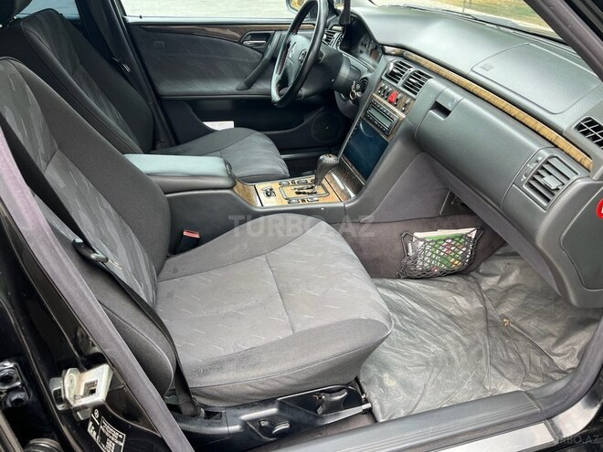 Mercedes E 270 2000, 250,000 km - 2.7 l - Xaçmaz